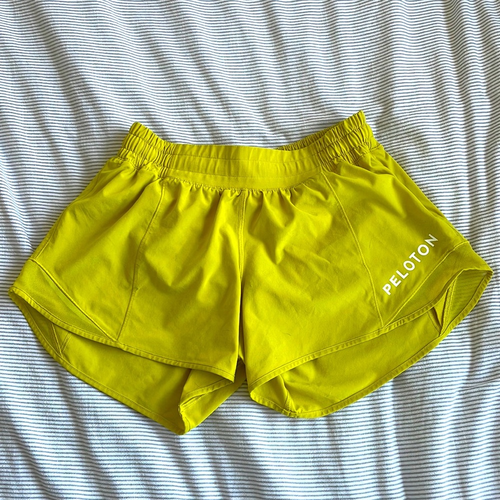 Peloton Lululemon Hotty Hot Shorts - Size 6